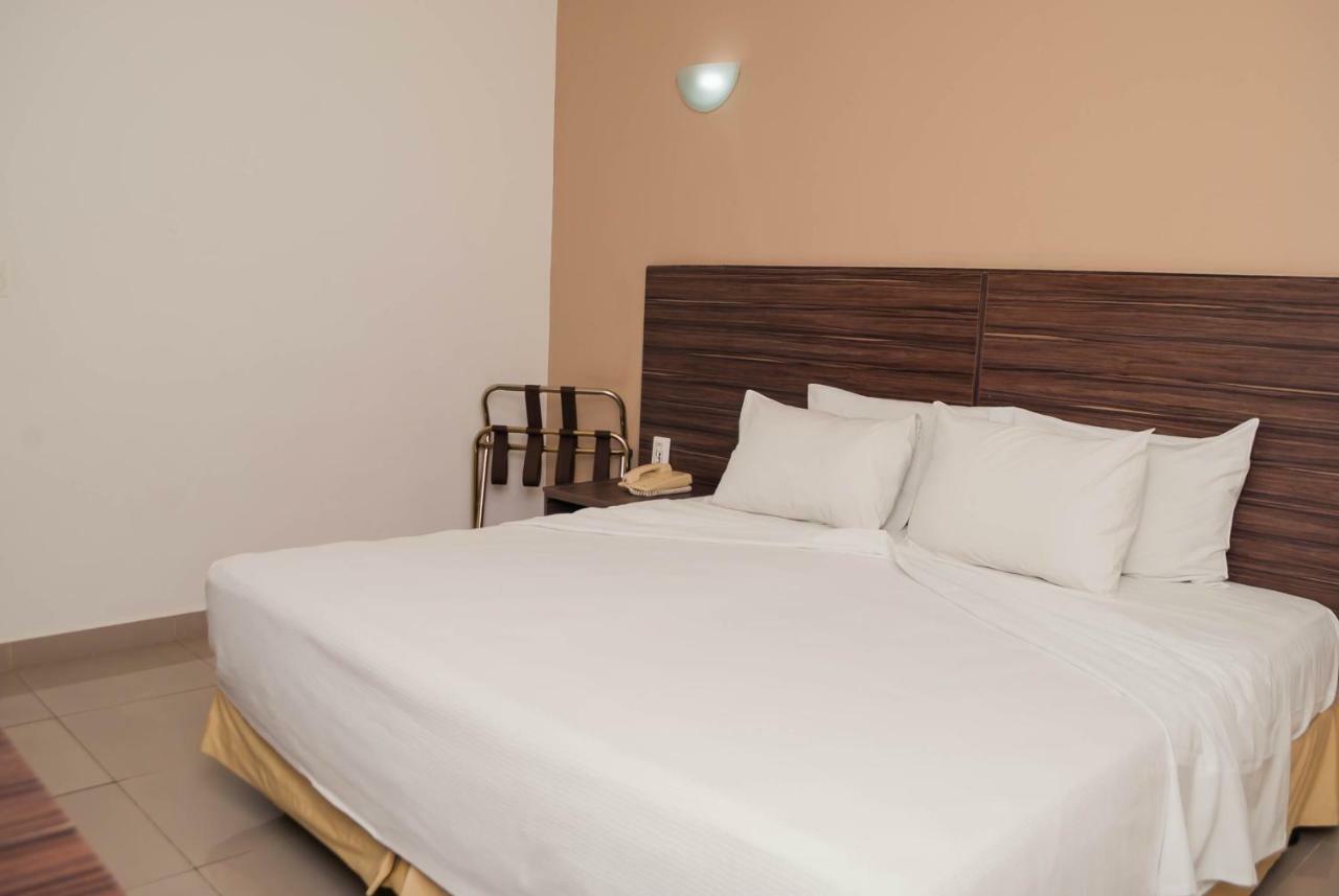 Abba Hotel Betim Εξωτερικό φωτογραφία